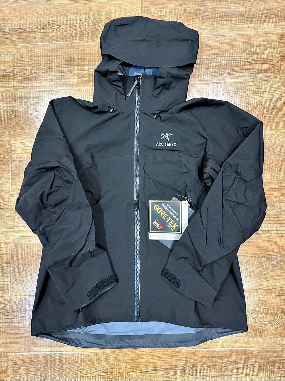 Arc'teryx Beta AR Jacket Black Hooded Ski Jacket